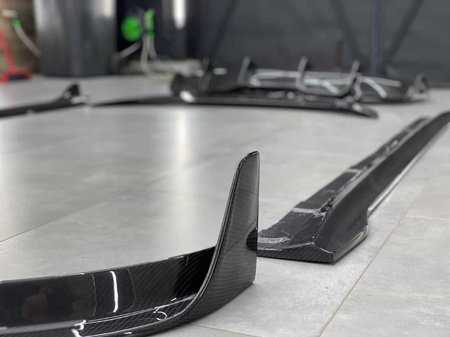 Carbonowy spoiler na klapę bagażnika Tesla Model 3